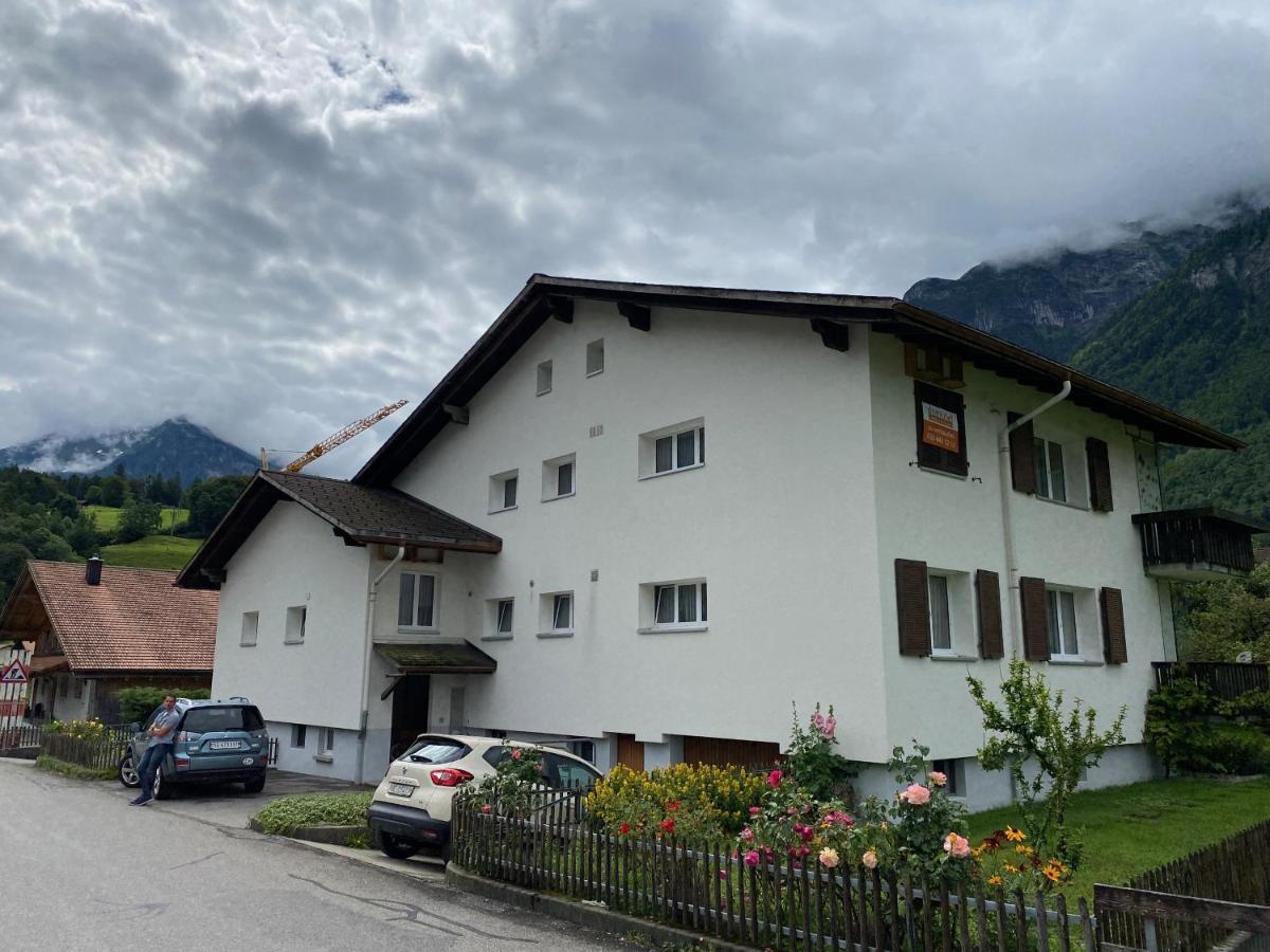 Spring Inn Apartments Майринген Екстериор снимка