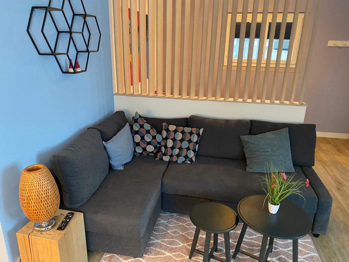 Spring Inn Apartments Майринген Екстериор снимка