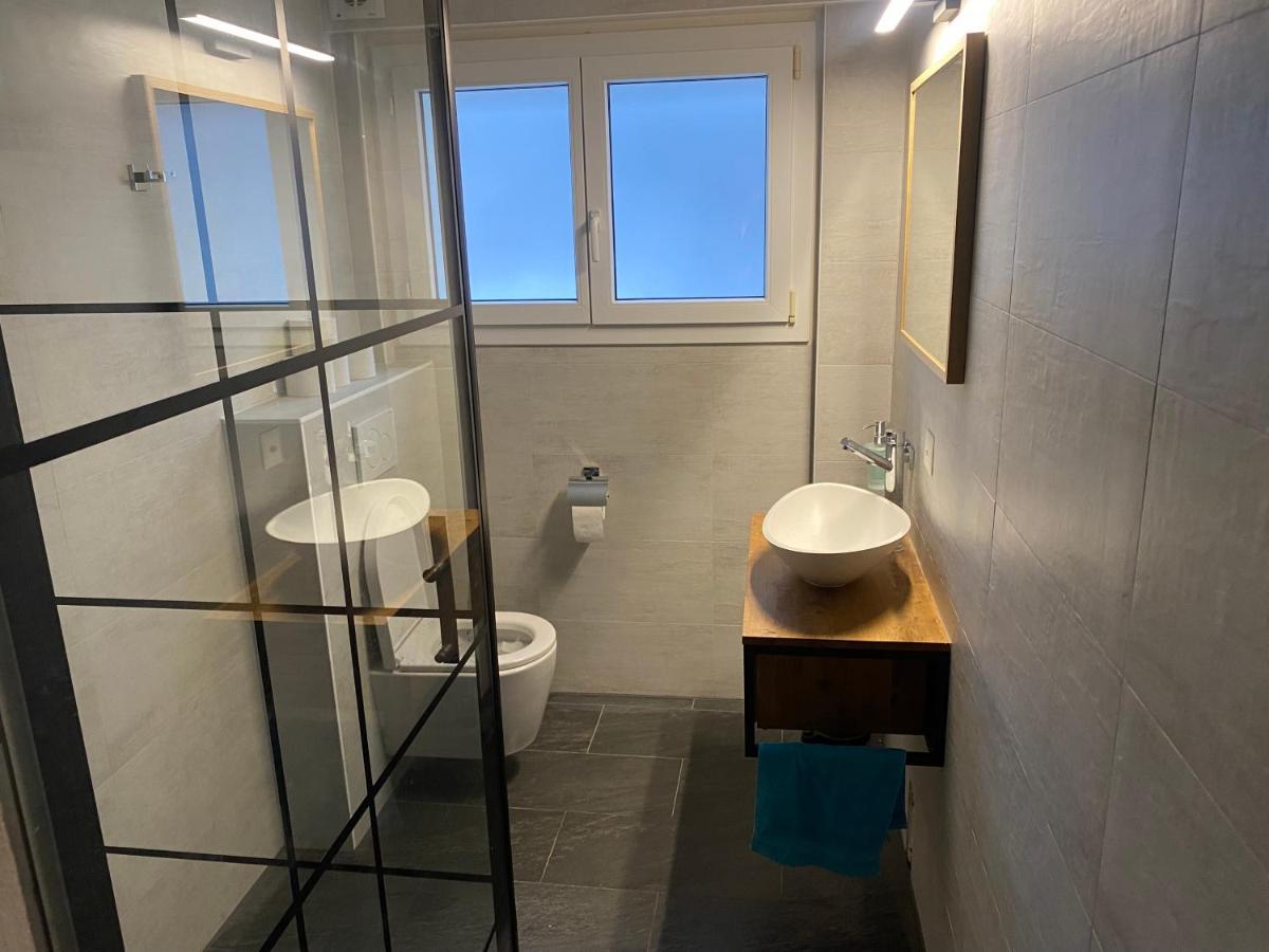 Spring Inn Apartments Майринген Екстериор снимка
