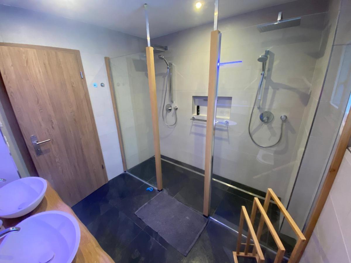 Spring Inn Apartments Майринген Екстериор снимка
