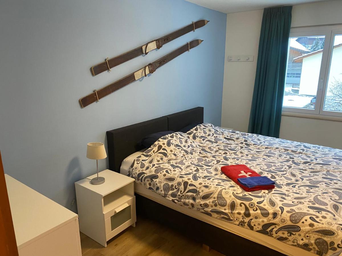 Spring Inn Apartments Майринген Екстериор снимка