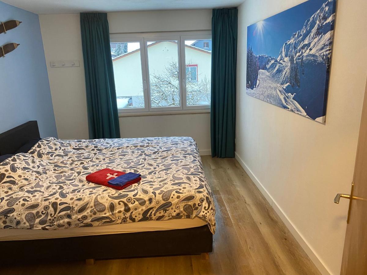 Spring Inn Apartments Майринген Екстериор снимка