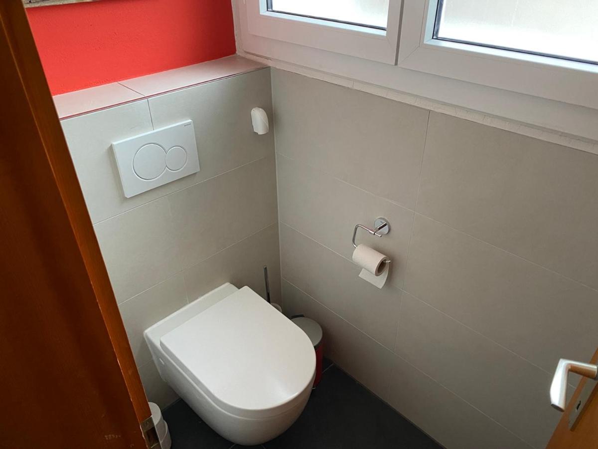 Spring Inn Apartments Майринген Екстериор снимка