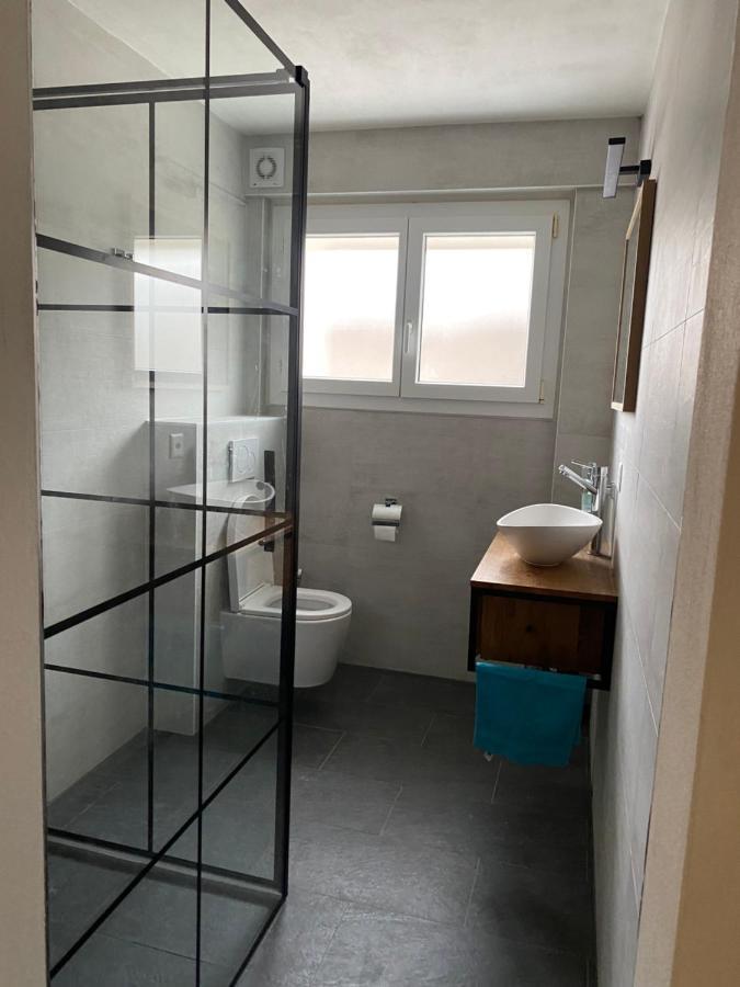 Spring Inn Apartments Майринген Екстериор снимка
