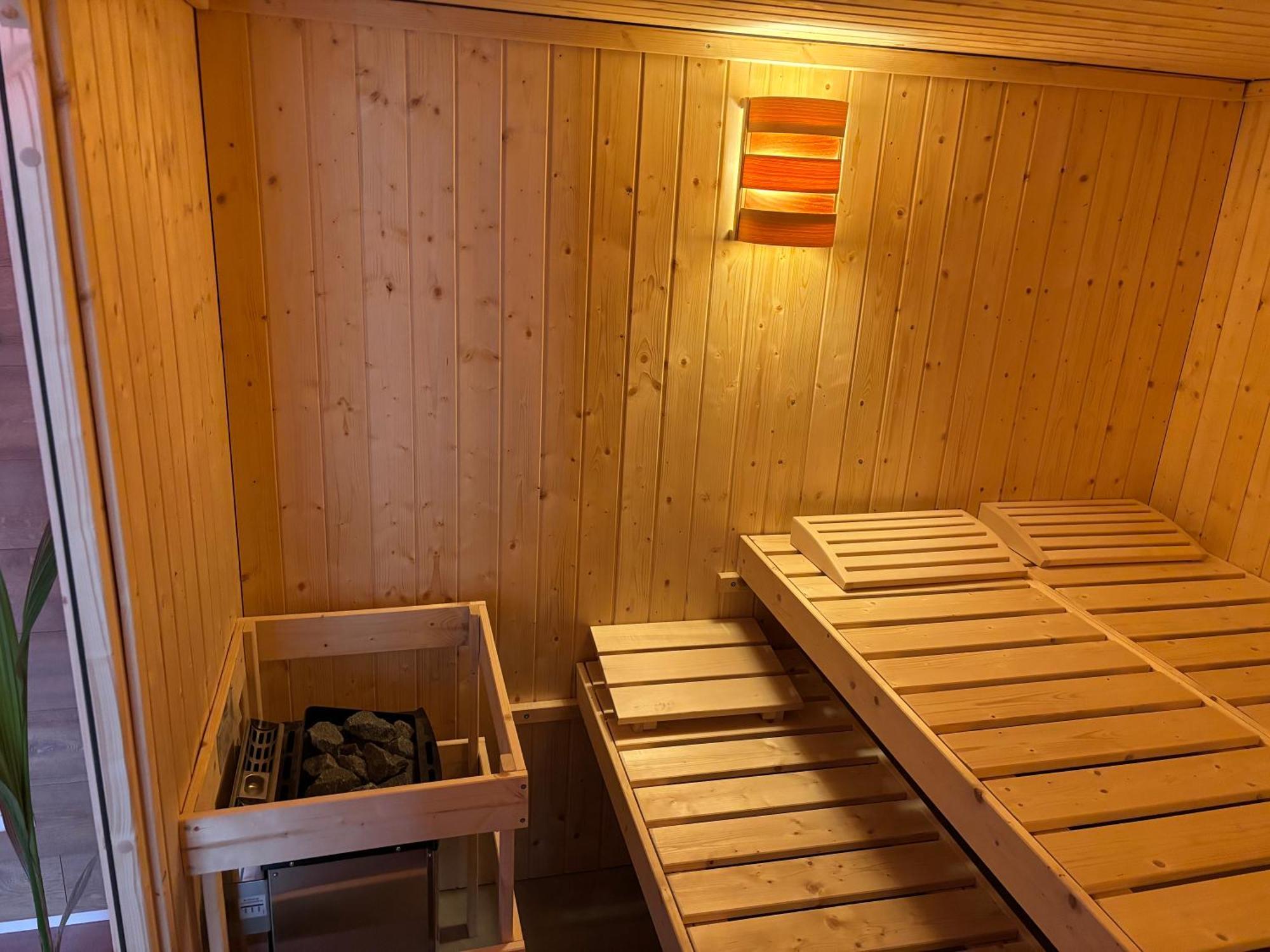Spring Inn Apartments Майринген Екстериор снимка